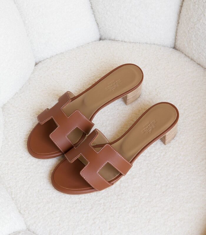 Hermès Oran Sandals – Classic H Cut Design