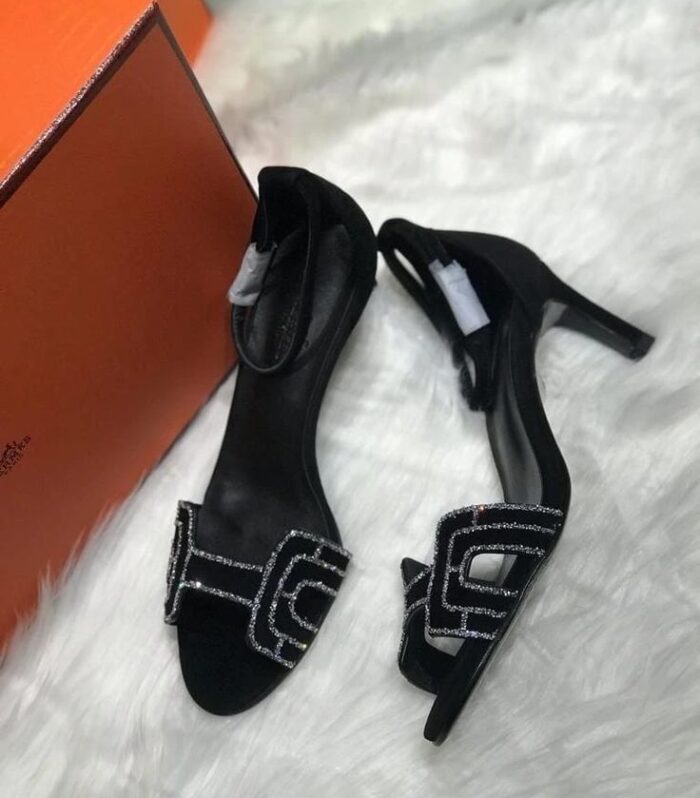 Hermès Leather Slides – Iconic Minimalist Style